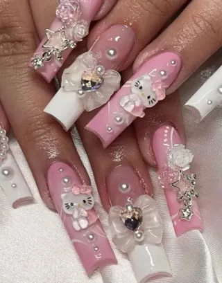 Y2K Nails Hello Kitty