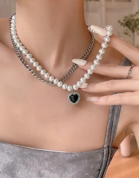 Y2K Pearl Necklace Y2K Pearl Necklace